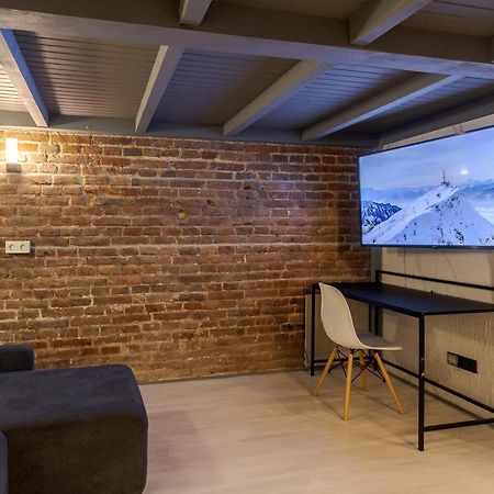 Lesi Apartment With Terrace Lviv Dış mekan fotoğraf