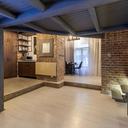 Lesi Apartment With Terrace Lviv Dış mekan fotoğraf