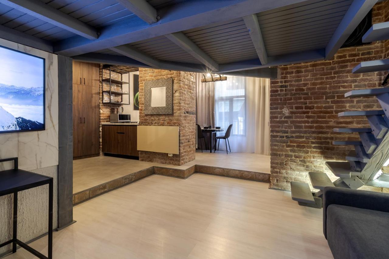 Lesi Apartment With Terrace Lviv Dış mekan fotoğraf